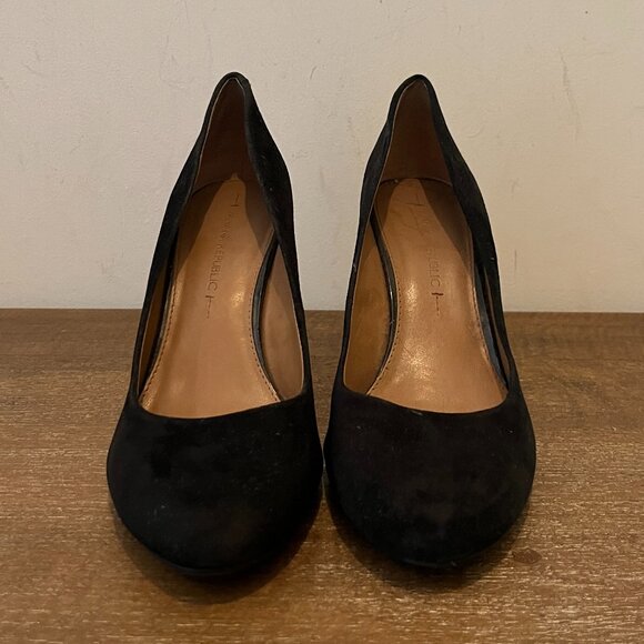 Stylish Black Wedge Heels - Banana Republic - Picture 1 of 3
